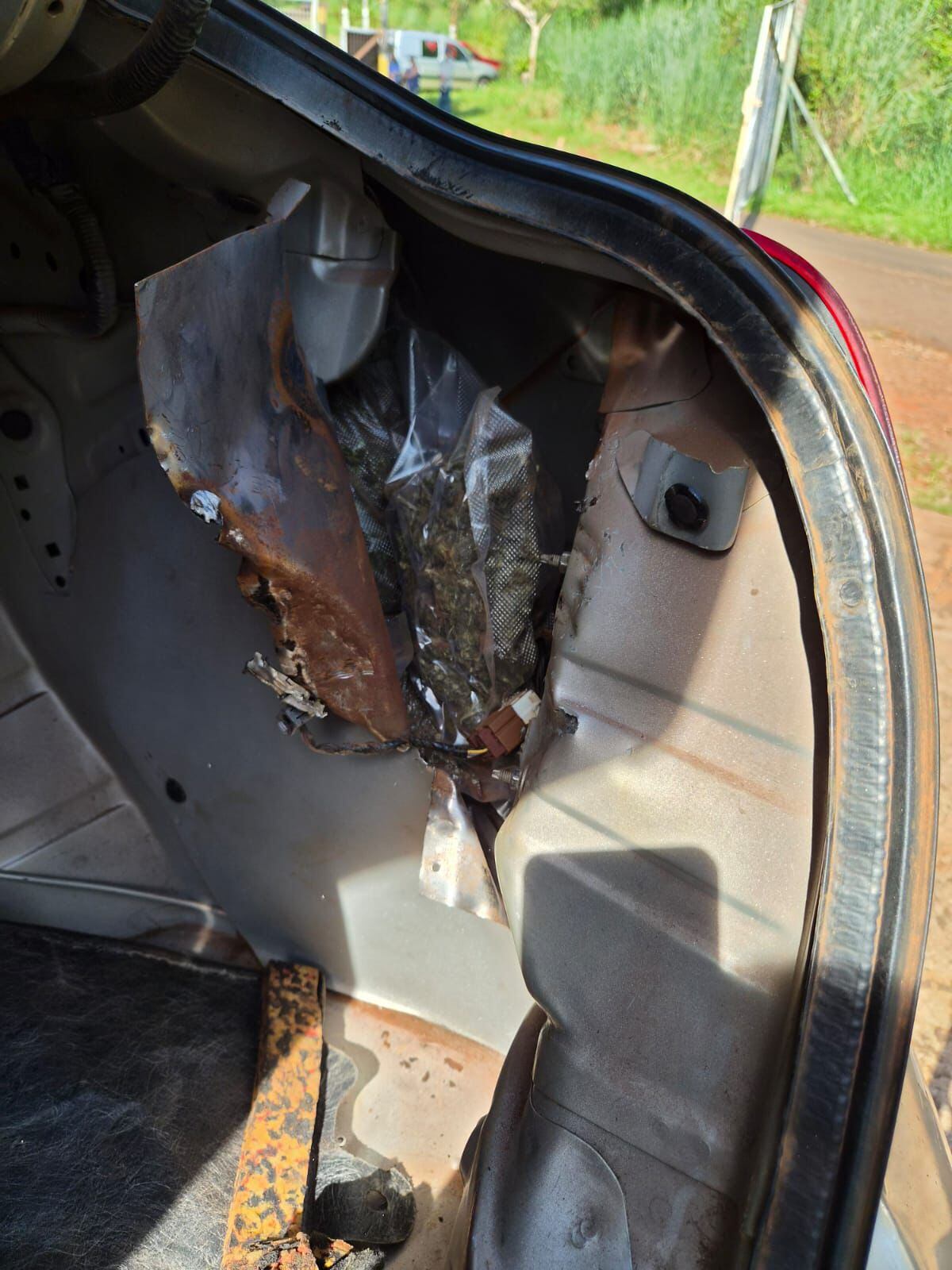 La droga había sido oculta en compartimientos ocultos