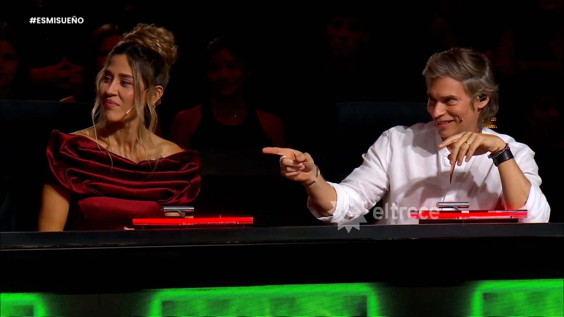 Cuando el lenguaje une: el divertido choque entre La Mona y Baute