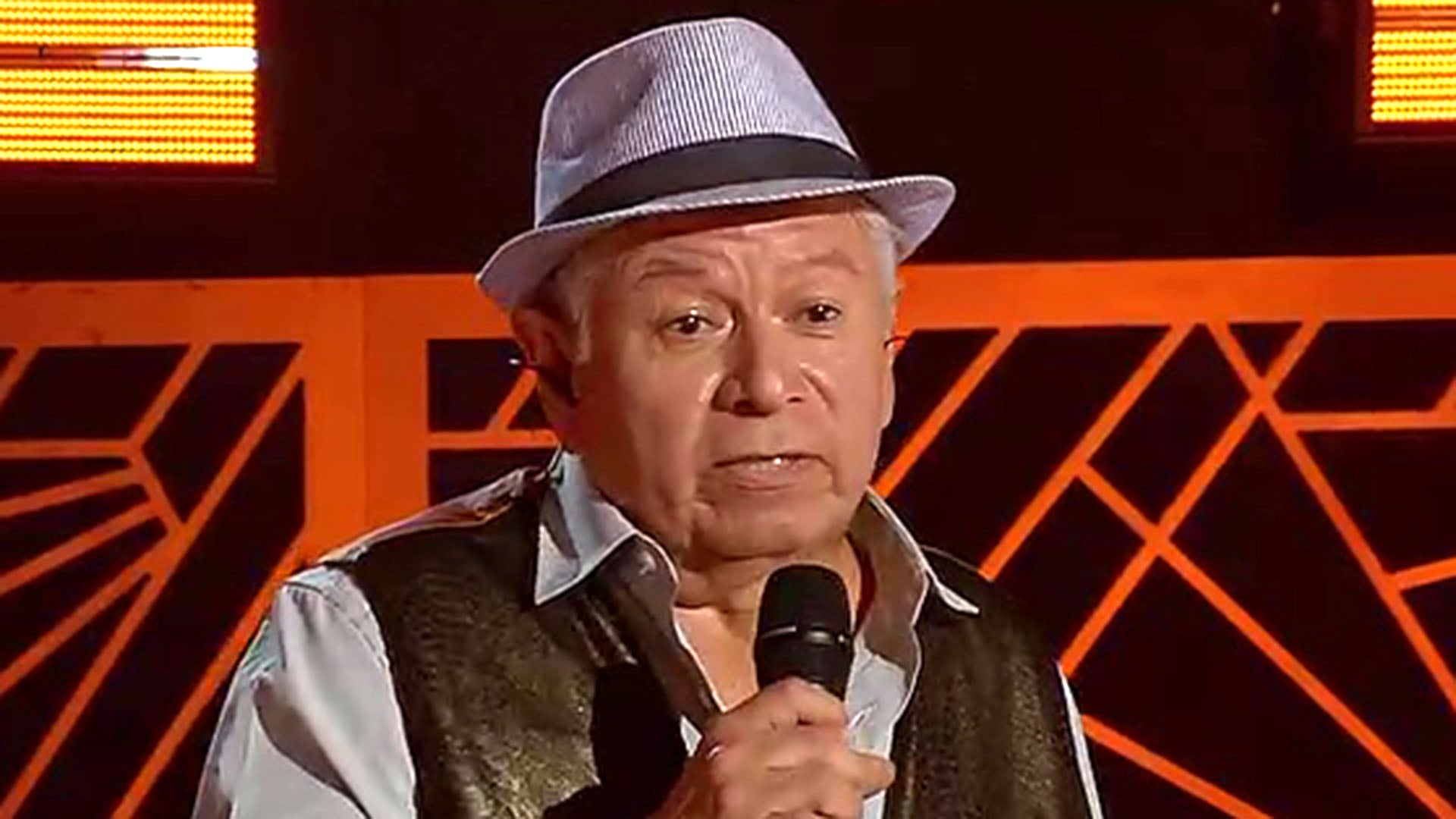 La historia de amor y música de Carlos Rubén Pérez destaca cómo los sueños pueden cumplirse sin importar la edad