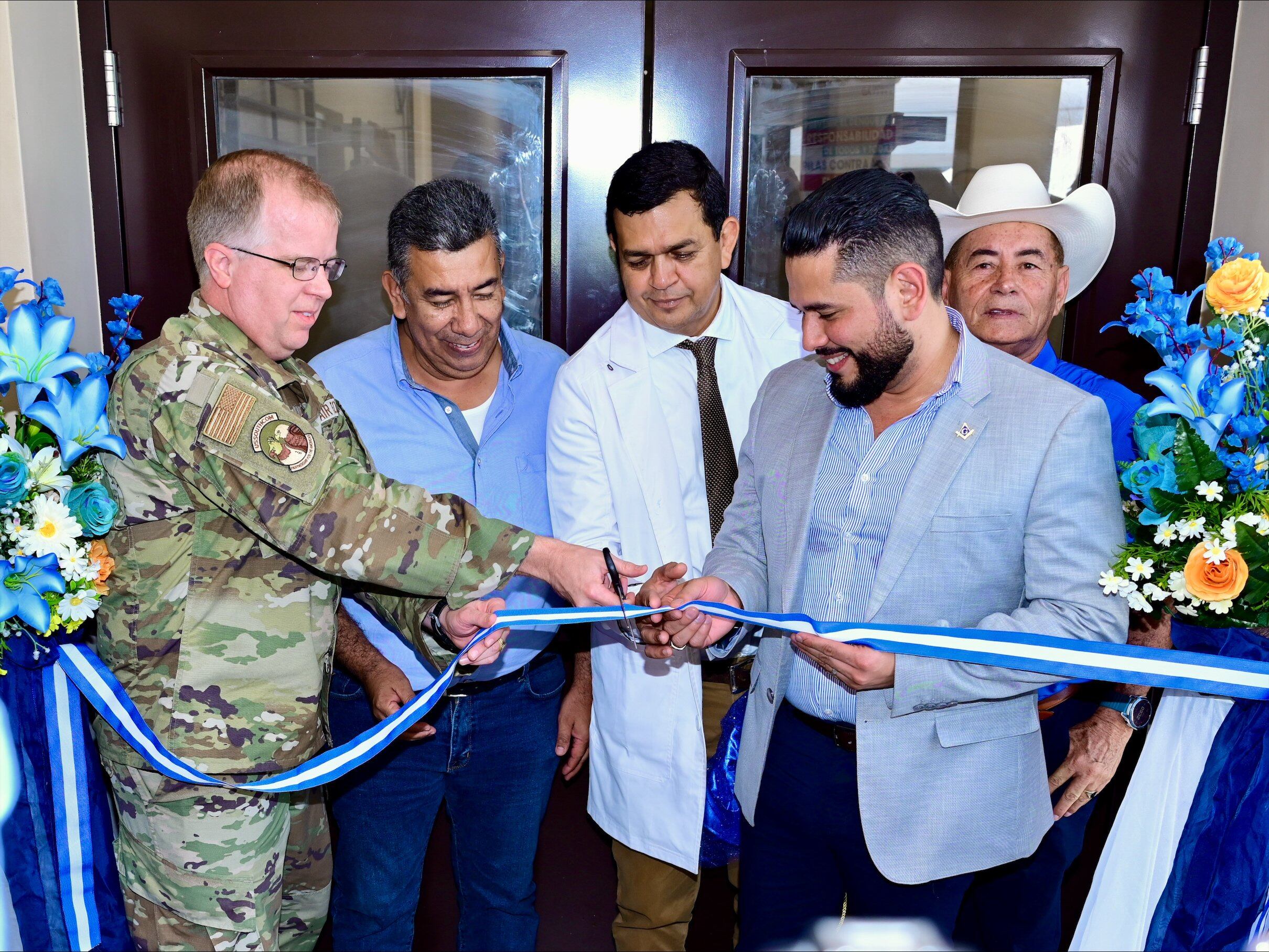 La inauguración de la moderna sala mejorará el acceso a los servicios de salud en diferentes departamentos del país./ (Embajada de Estados Unidos en Tegucigalpa)