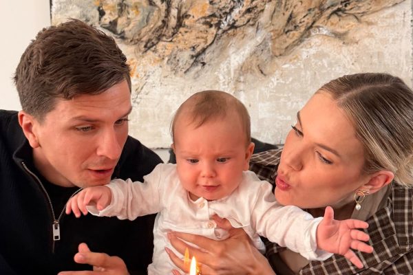 Eva Bargiela y Gianluca Simeone celebraron los seis meses de Faustino en Madrid