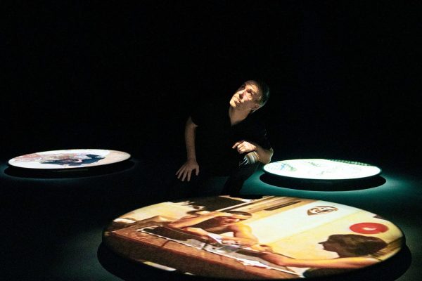 Guillermo Kuitca reúne 25 años de arte en “Diarios”, una exposición íntima y única