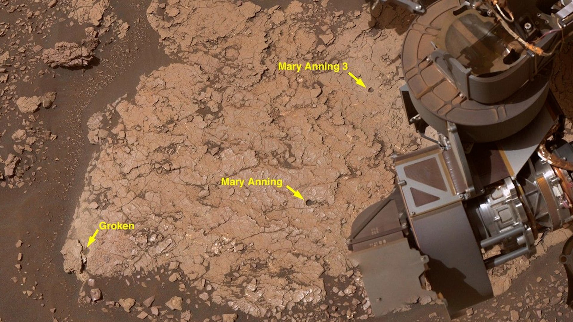 Curiosity tomó tres muestras de roca perforada en Glen Torridon y el análisis reveló una variedad de moléculas orgánicas en Marte (NASA CALTECH)