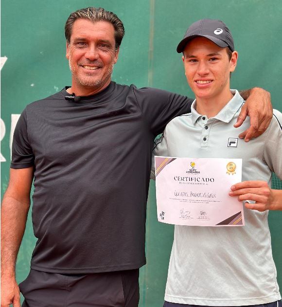 Gumy trabaja en desarrollo y tiene su propio espacio de formación de tenistas (Fuente: Gumy Lombardo Tennis Academy)