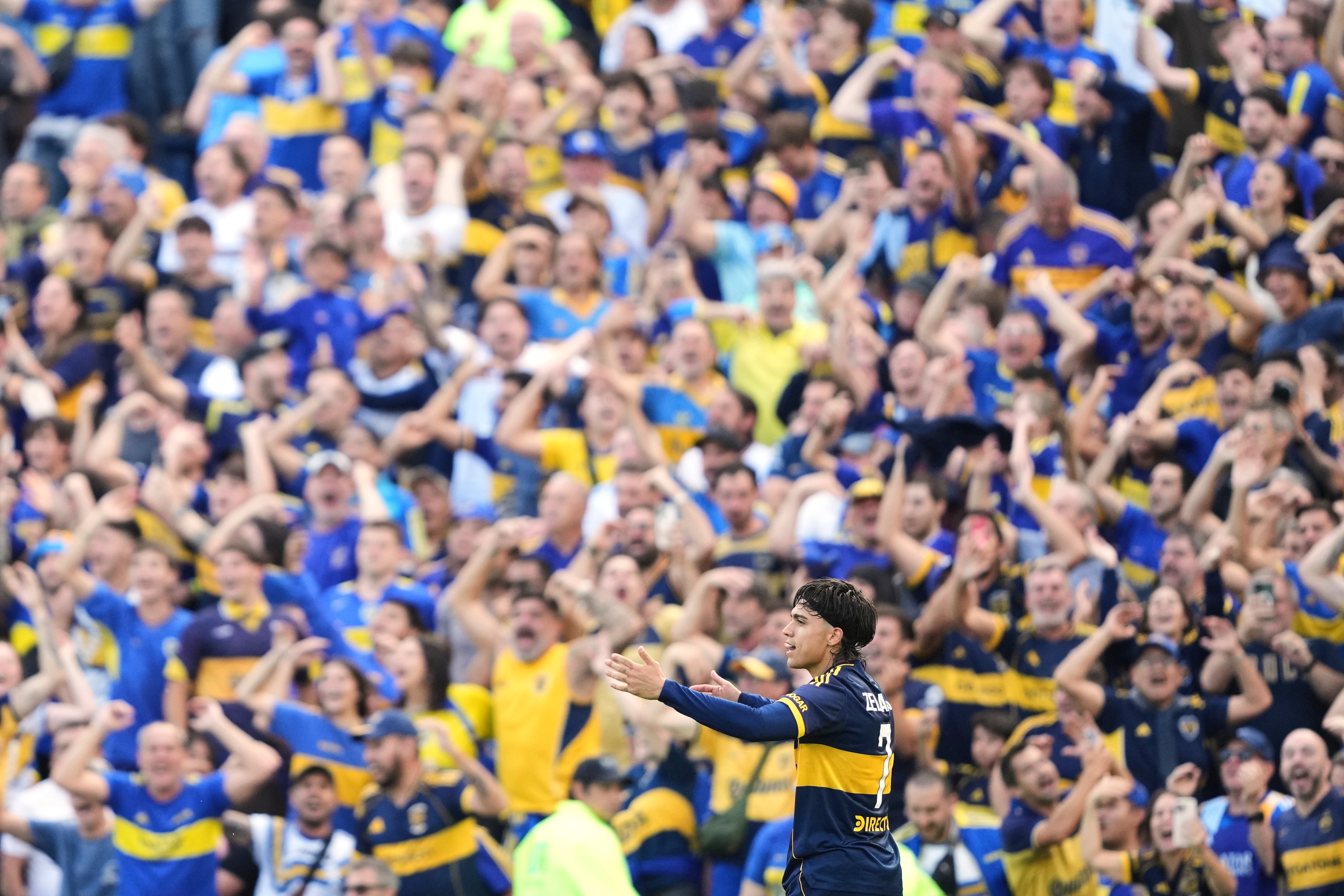 Zeballos podría ser transferido en el próximo mercado de pases (AP Photo/Natacha Pisarenko)