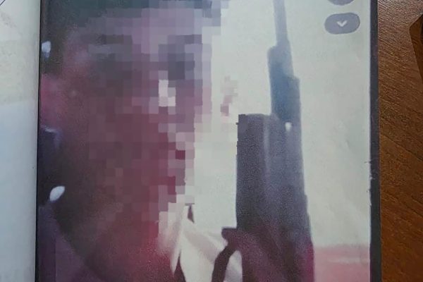 Insólito robo en una funeraria: entró a una sala velartoria y se llevó la placa identificatoria de un fallecido