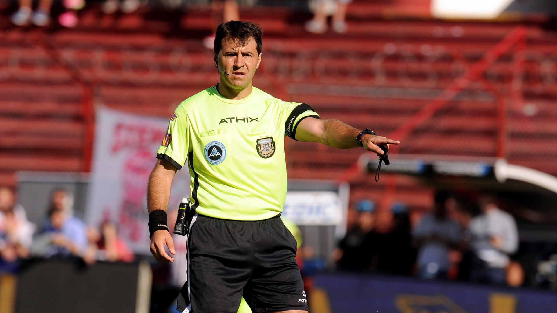 Paletta hizo la transición de árbitro de campo a la cabina del VAR