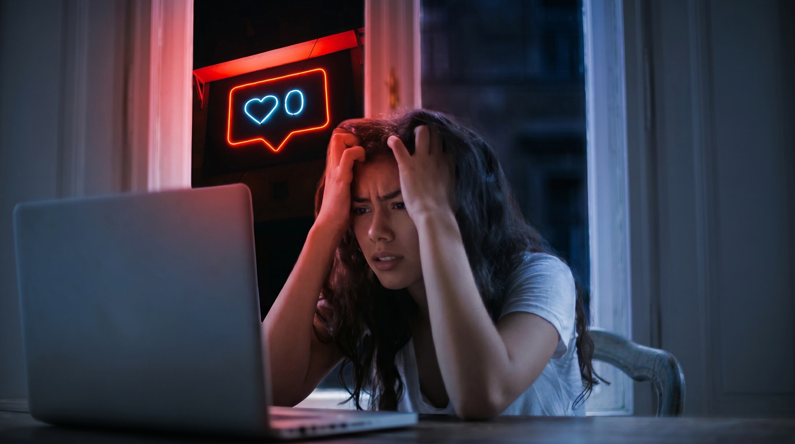 Entre 2000 y 2021, la ansiedad en jóvenes iberoamericanos aumentó del 5,5% al 7,3%, y la depresión pasó del 3,5% al 4,4%
(Imagen Ilustrativa Infobae)