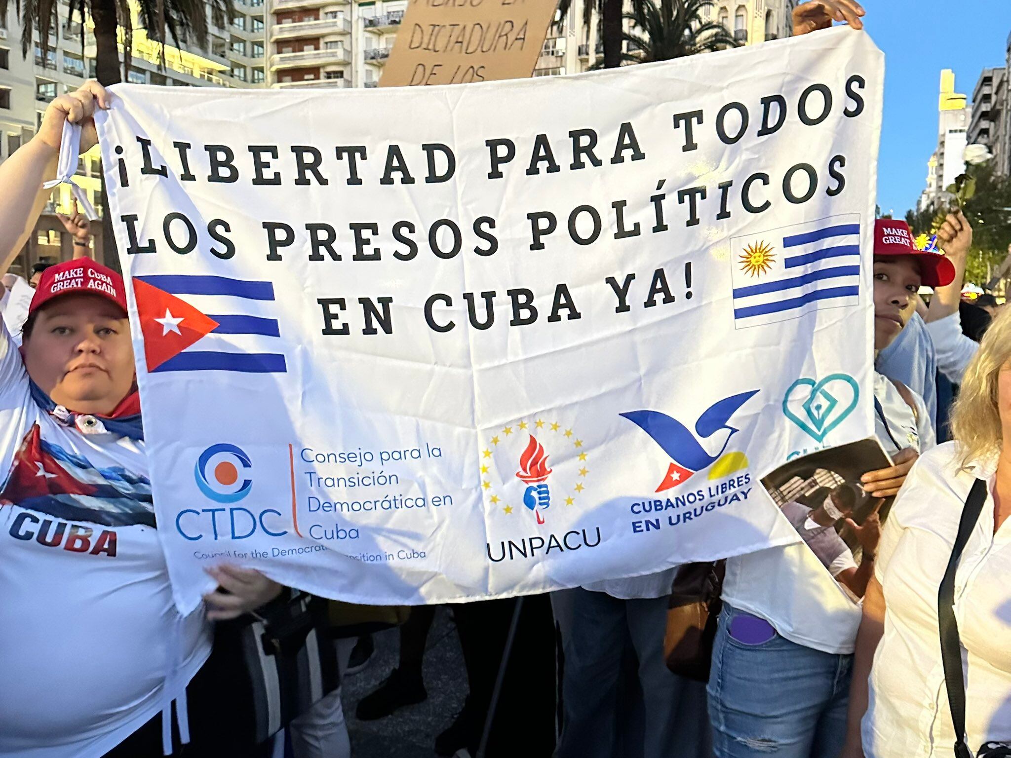 Una protesta por la liberación de los presos políticos en Cuba (@_RodriguezJuan_)
