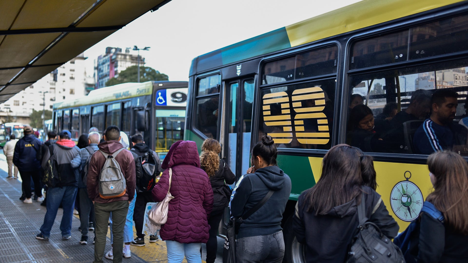 Las cámaras empresarias del transporte del AMBA declararon el estado de emergencia ante el aumento de los costos operativos y la falta de respuesta del Gobierno. (Adrián Escandar)