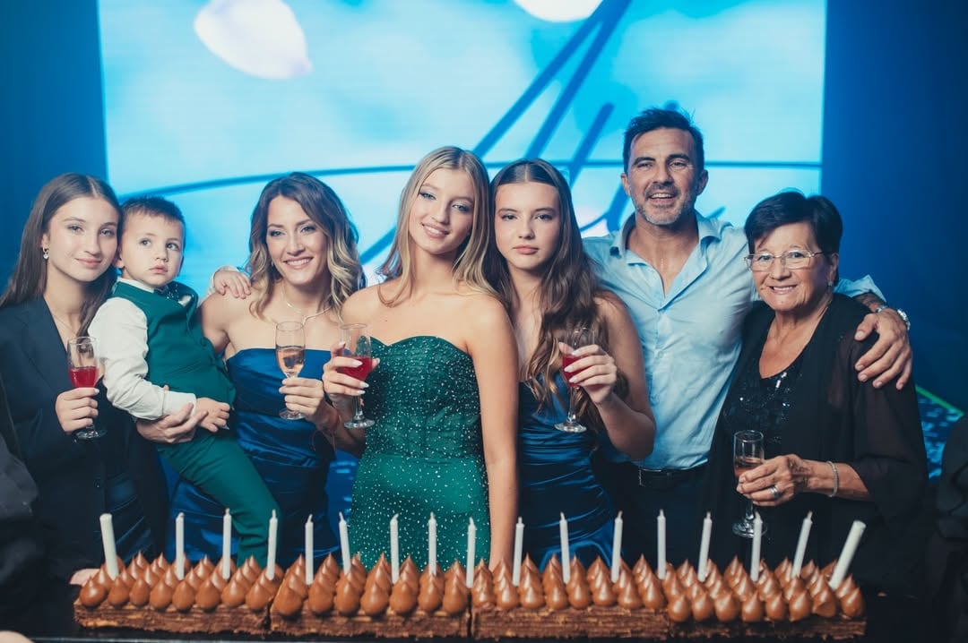 La fiesta de 15 de Allegra Cubero se realizó el viernes por la noche con el círculo más cercano de la familia (Instagram)