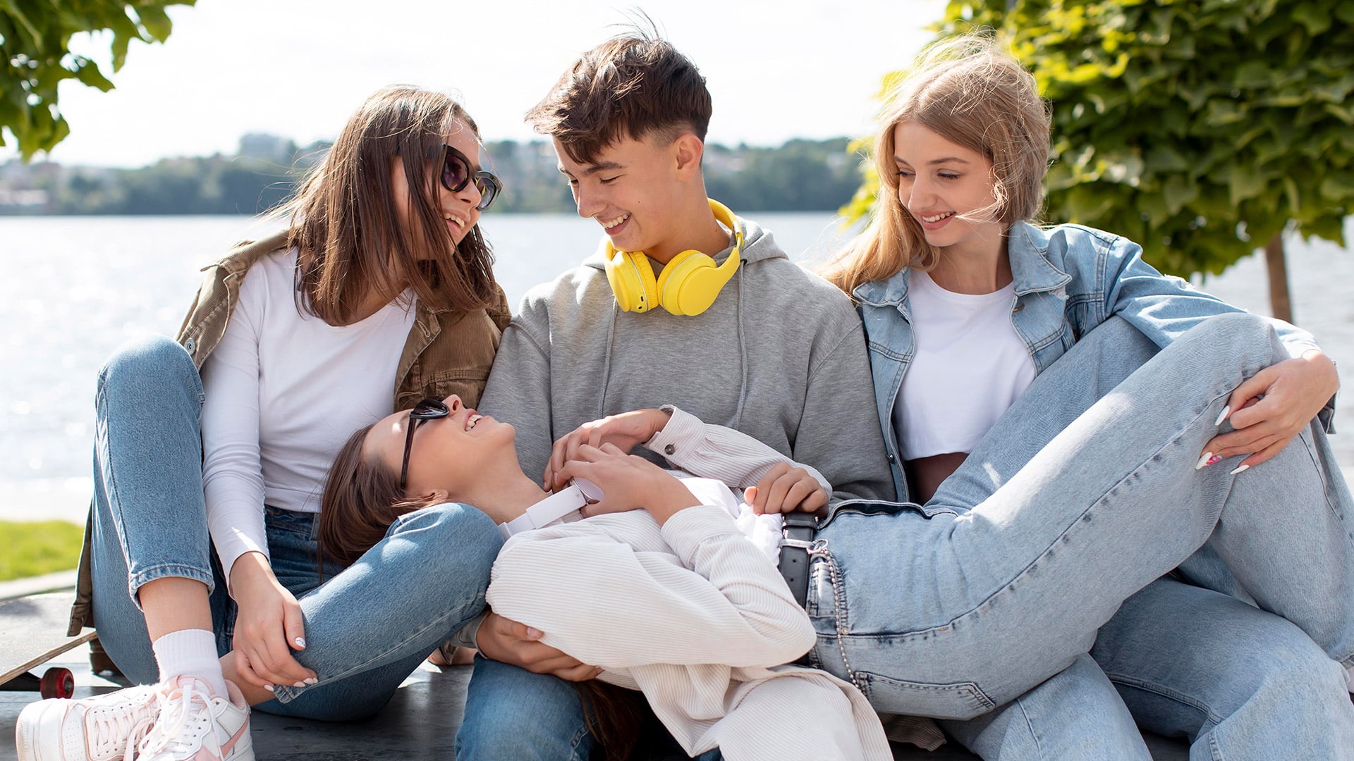 El desarrollo de la empatía es uno de los beneficios emocionales vinculados al hábito de la lectura (Freepik)