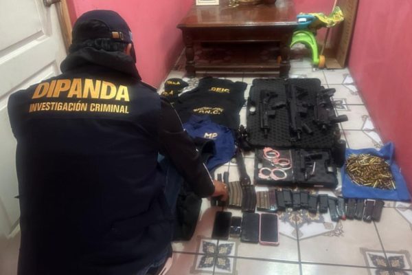 La policía captura a presunto sicario de la Mara Salvatrucha vinculado a ataque a cevichería en zona 6 de ciudad de Guatemala