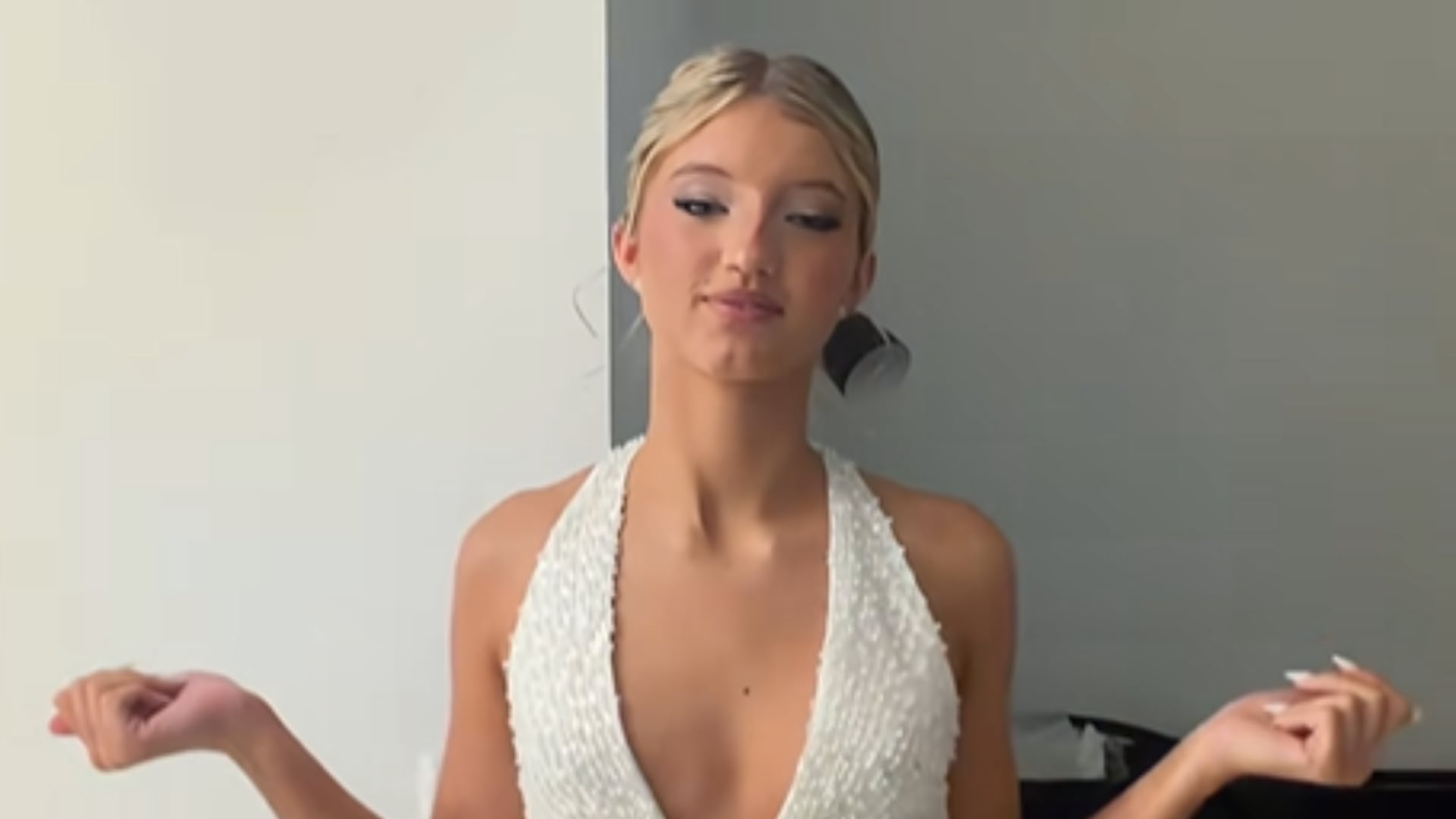 Allegra Cubero deslumbró con su look para su fiesta de 15