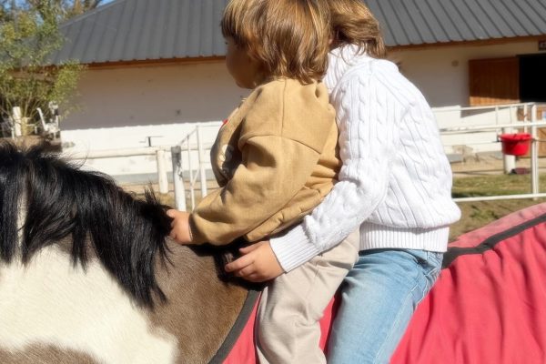 La tajante decisión de Nicole Neumann durante la fiesta de 15 de Allegra Cubero: relax, naturaleza y silencio