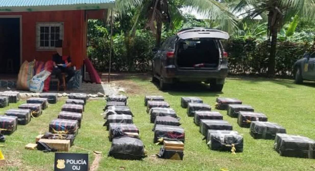 La tonelada y media de cocaína decomisada en el sur de Costa Rica tenía calcomanías de Tarzán