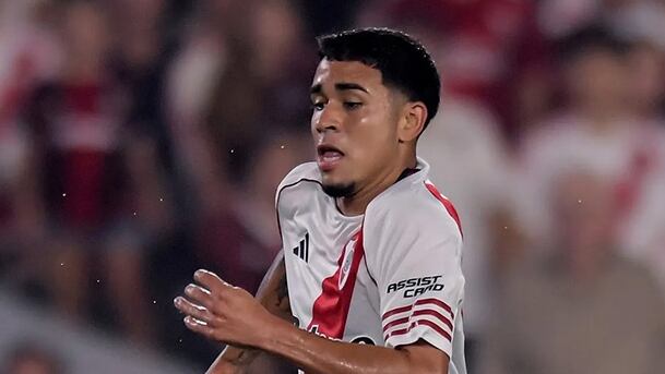 Kendry Páez fue titular ante Boca, pero salió al inicio del complemento