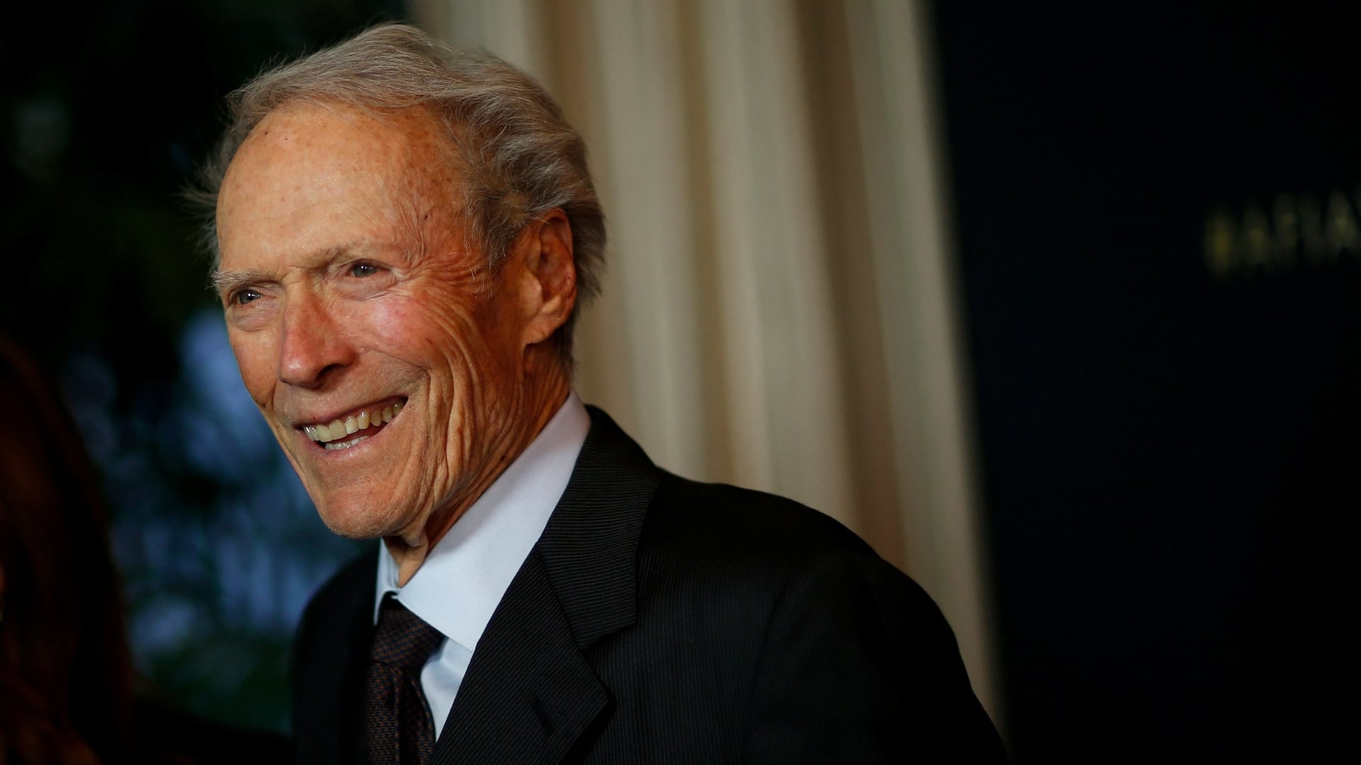 Clint Eastwood, referente del cine y la longevidad, mantiene rutinas diarias de meditación trascendental y ejercicio físico adaptado a su edad (REUTERS/Mario Anzuoni)