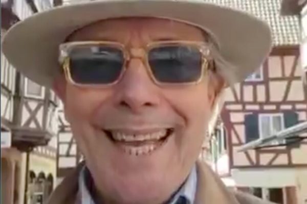 Pipo Pescador agradeció los saludos por su cumpleaños con un mensaje desde Alemania: “Mis flamantes 80”