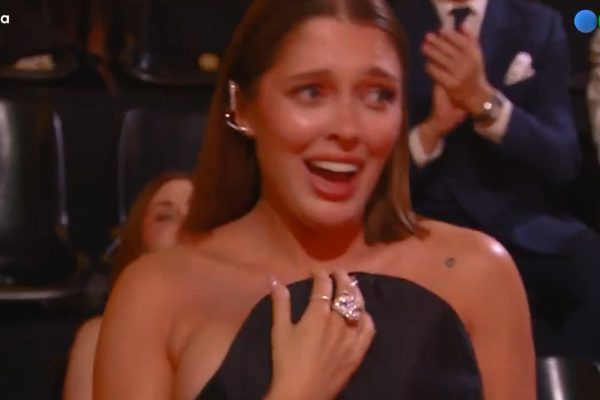 Plumas perdidas, miradas cruzadas y bloopers: todo lo que no se vio de los Martín Fierro de la Moda 2026