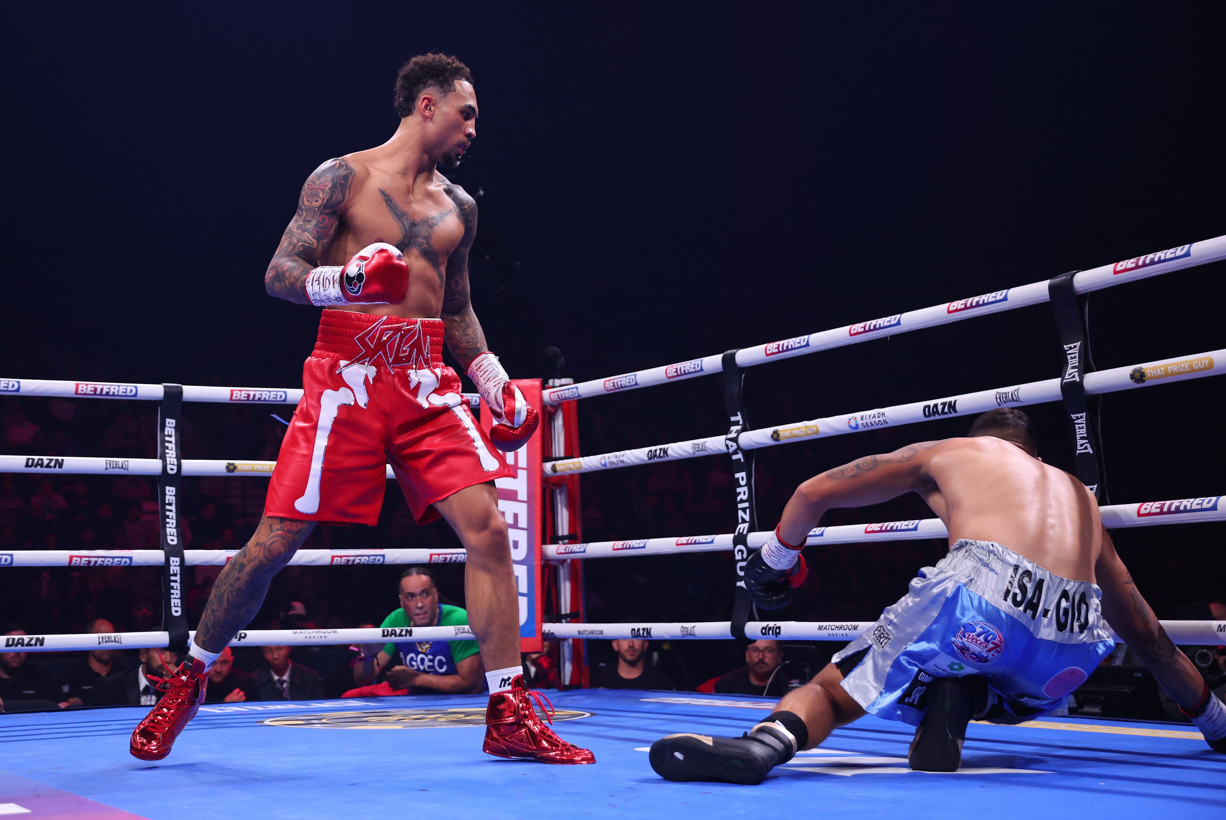 El invicto Ben Whittaker, con récord 11-0-1, refuerza su perfil como uno de los principales talentos británicos del boxeo profesional (Reuters/Ed Sykes)