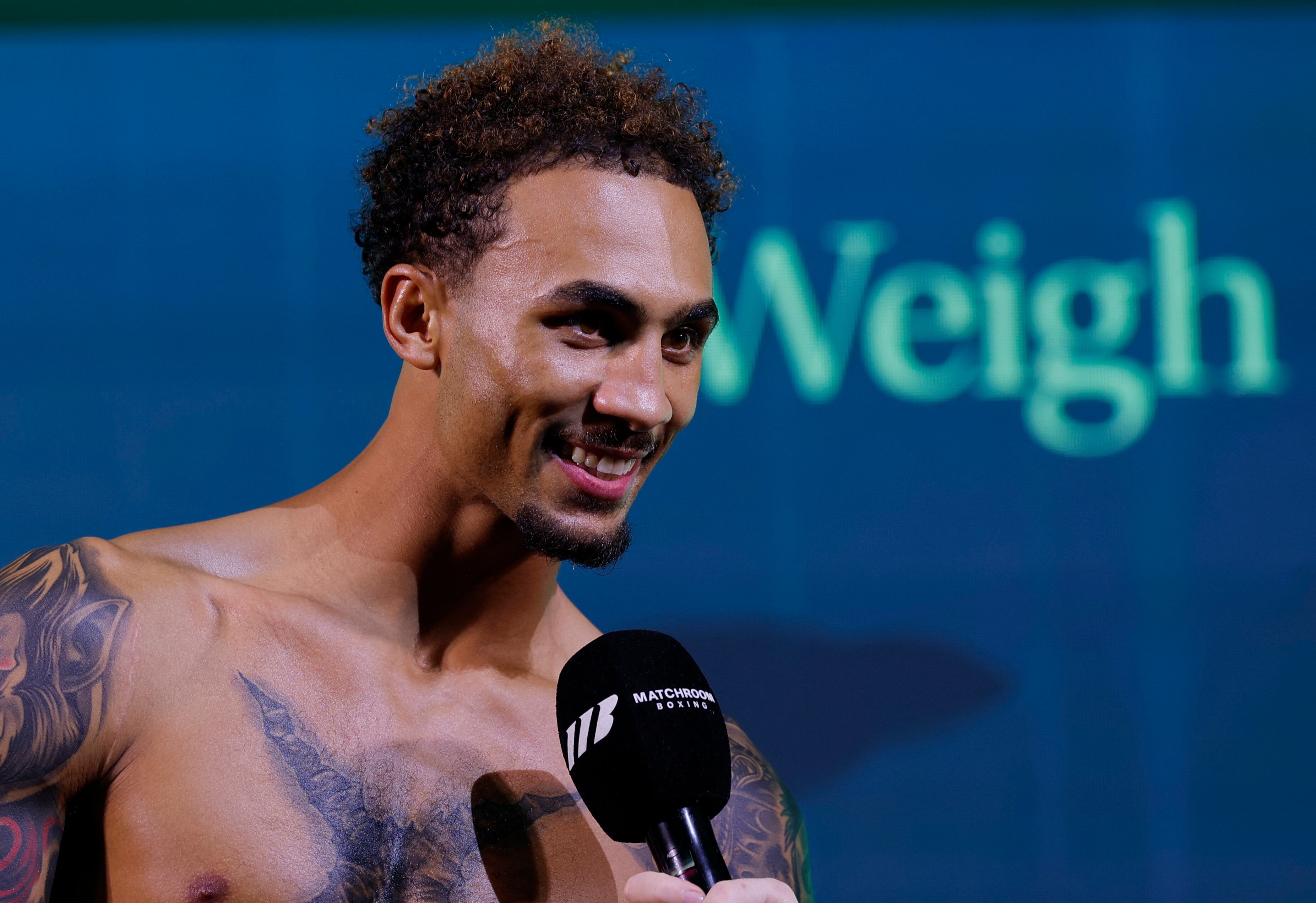 El entorno de Whittaker, liderado por el promotor Eddie Hearn, apuesta por una evolución estratégica en su carrera profesional (Reuters/Andrew Couldridge)