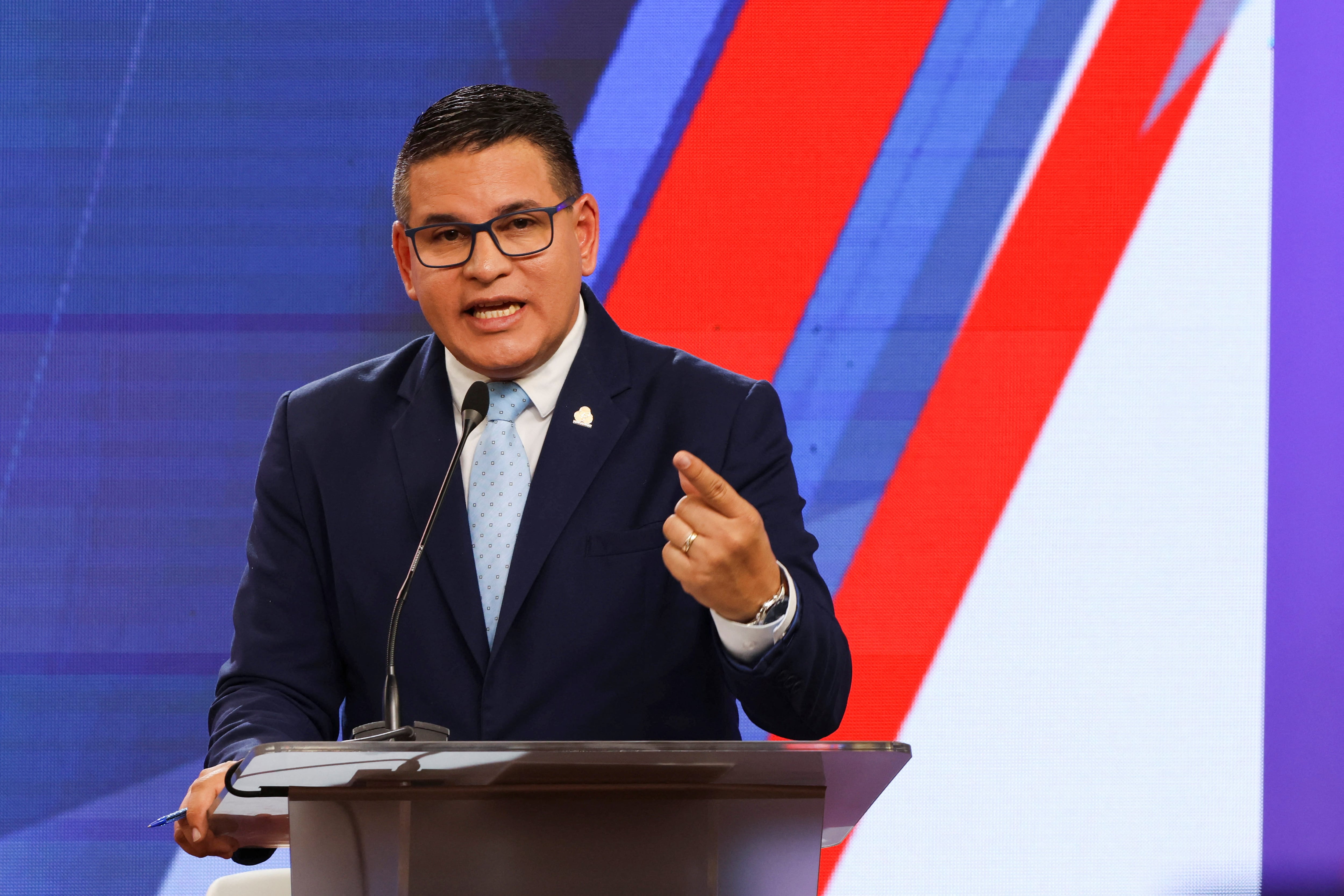 El caso disciplinario contra Fabricio Alvarado Muñoz quedó inconcluso tras la suspensión de la sesión final por la ausencia masiva de diputados. REUTERS/Mayela Lopez