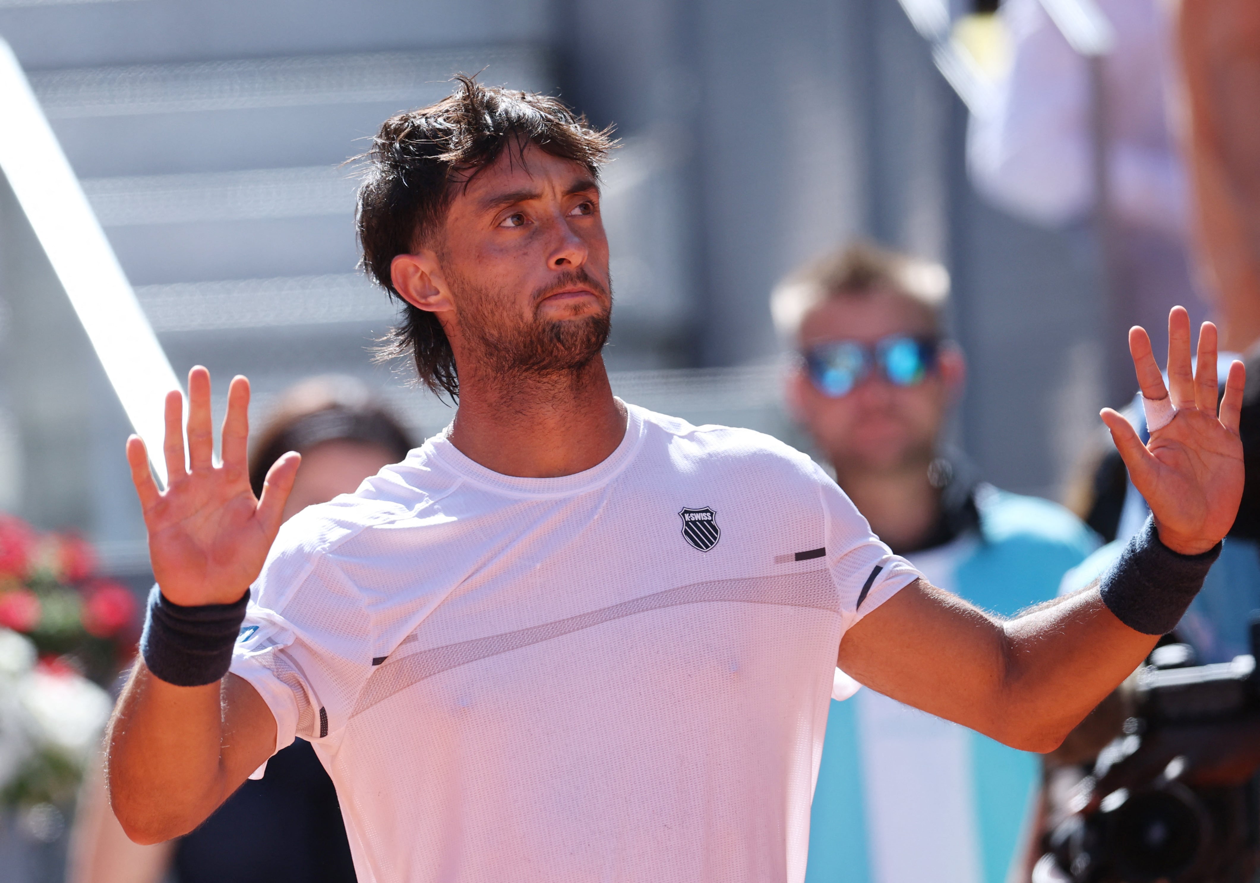 Thiago Tirante festeja su triunfo en el Masters 1000 de Madrid (REUTERS/Isabel Infantes)