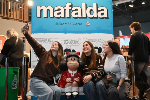 Tras más de 50 años, la mítica Ediciones de la Flor, histórica casa de “Mafalda”, anunció su cierre