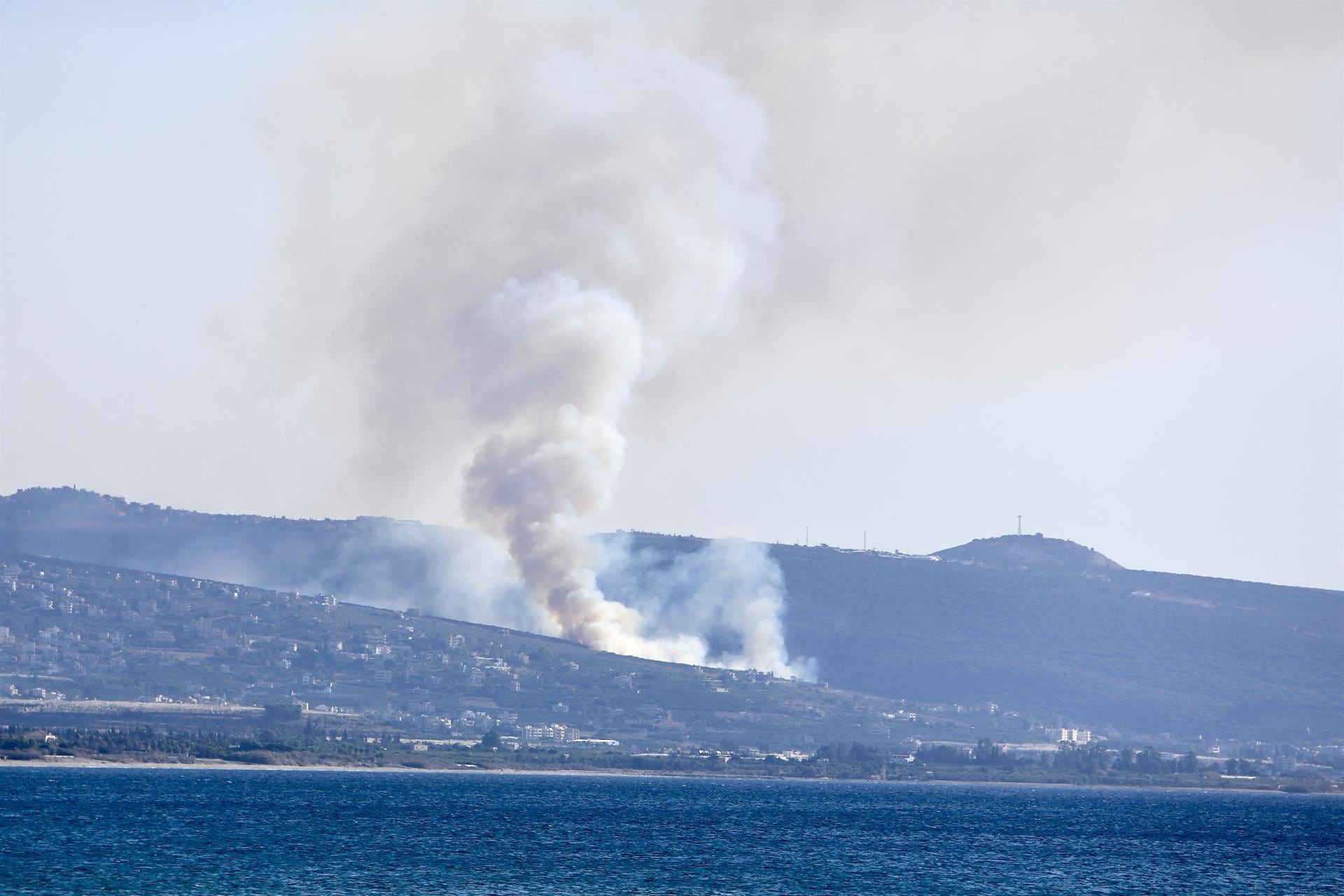 Los bombardeos israelíes sobre Líbano dejaron más de 2.000 muertos y provocaron el desplazamiento de más de un millón de personas, mientras fuerzas terrestres israelíes ingresaron en el sur del país (EP)