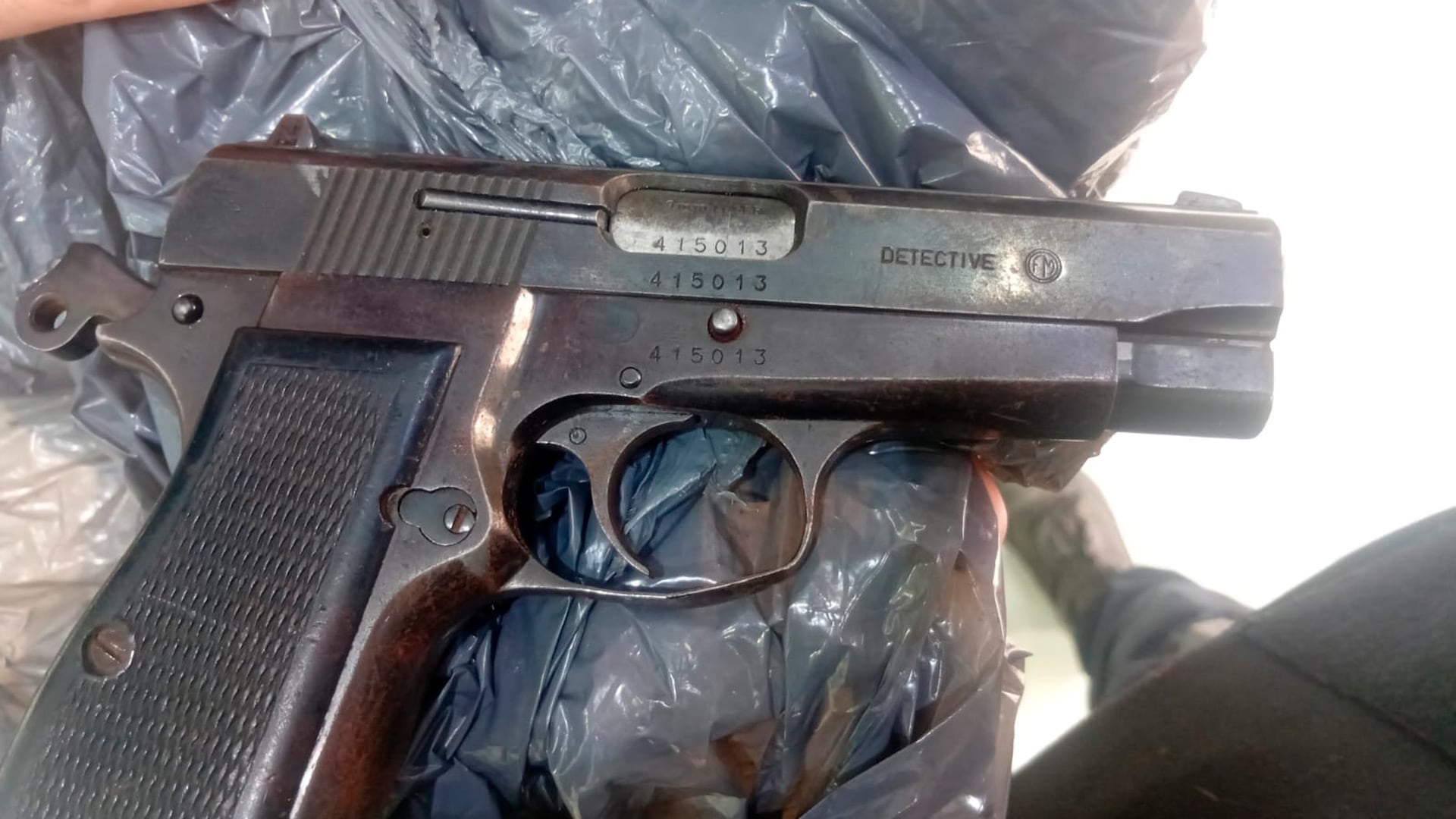 El arma de fuego secuestrada en la escena