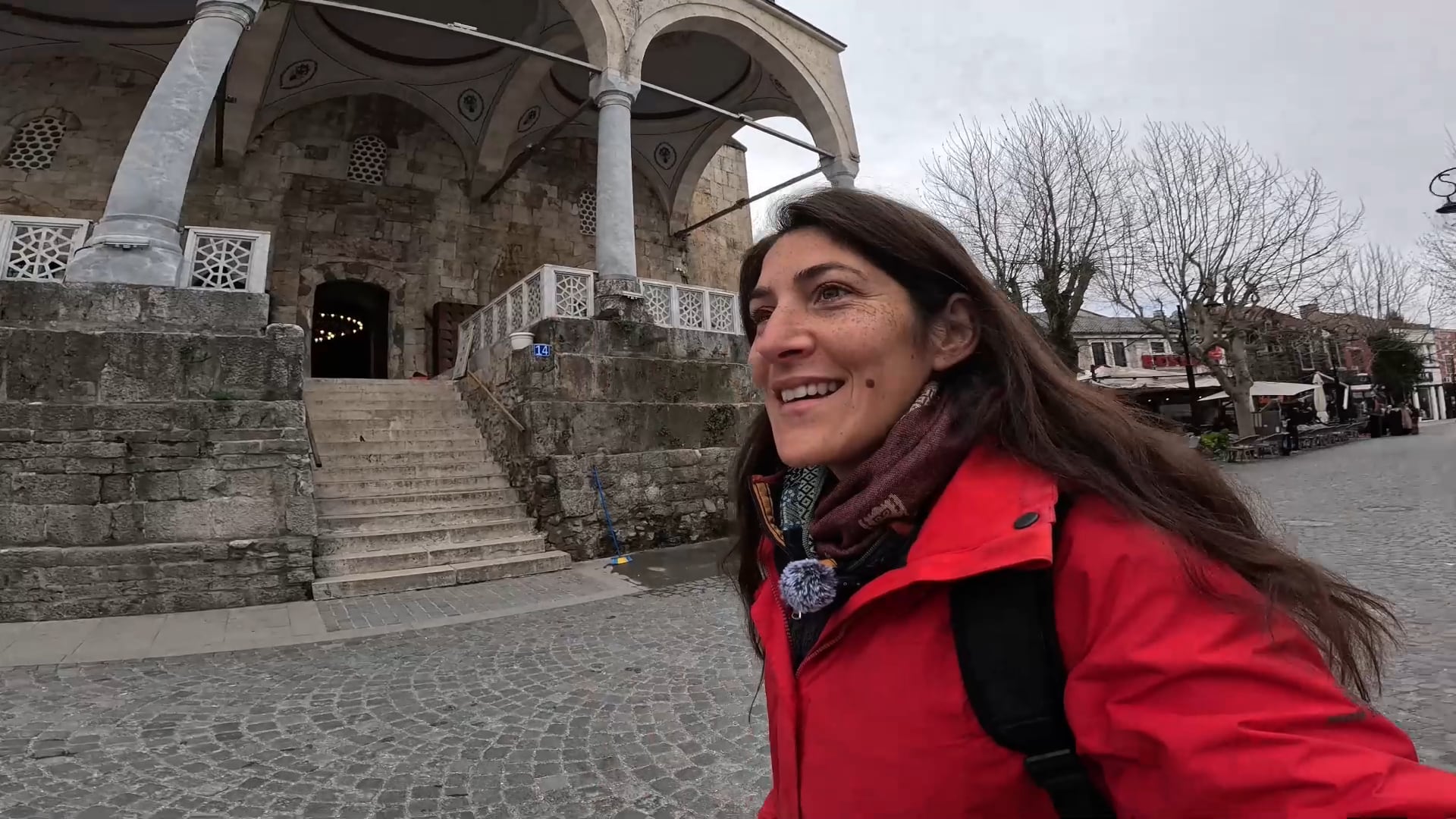 Para Iara y Guille, viajar por Kosovo implicó asumir el rol de observadores y aprendices en un destino poco predecible, alejado de la comodidad de los circuitos turísticos tradicionales