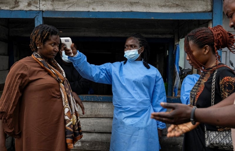 El brote de ébola en la República Democrática del Congo causa más de 130 muertes y 500 infecciones sospechas en cinco días (REUTERS/Arlette Bashizi)