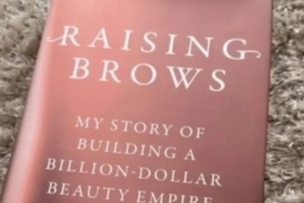 Antonela Roccuzzo sorprendió con una nueva lectura para reflexionar lejos del género fantástico