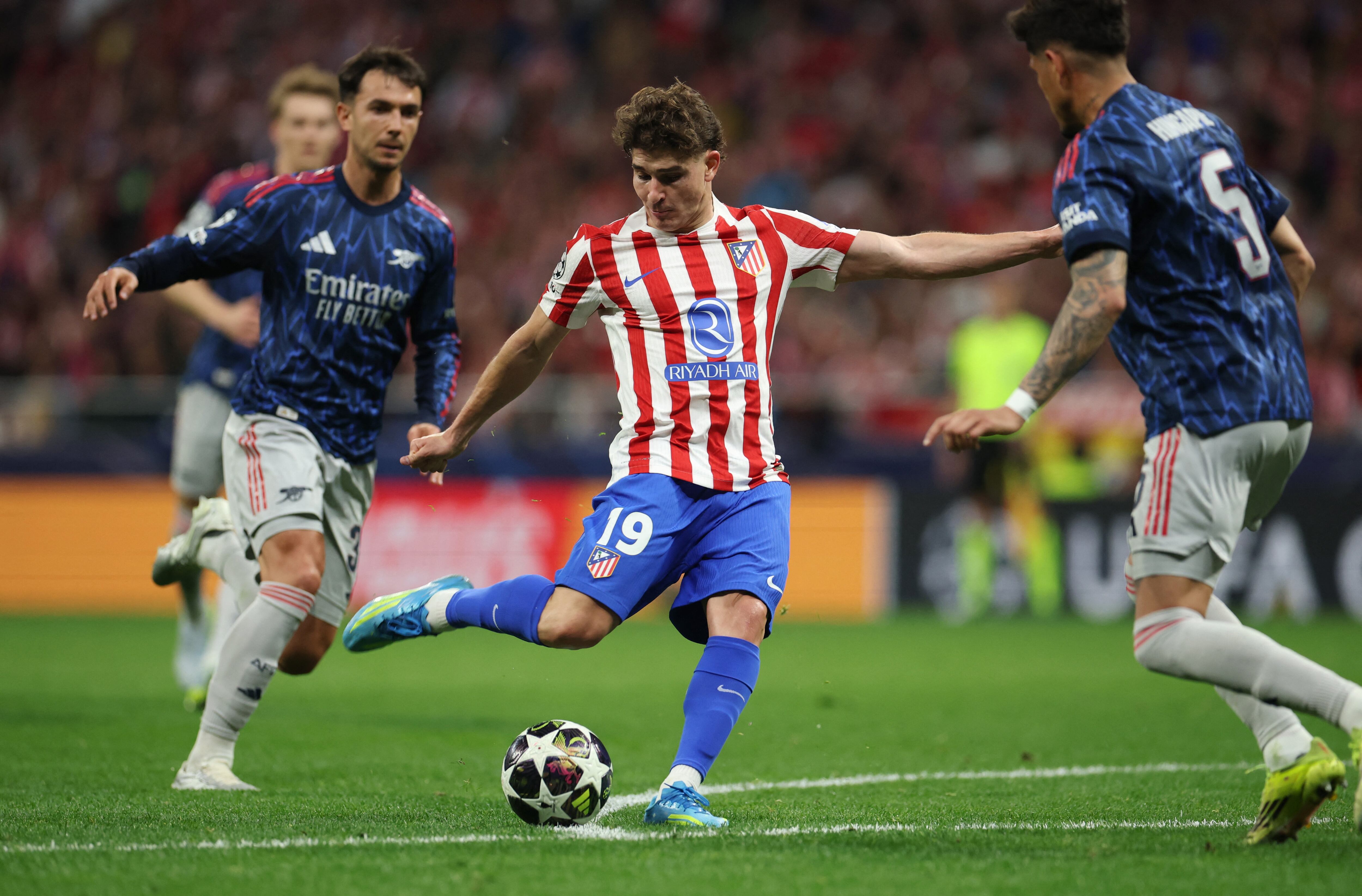 Julián Álvarez, figura del Atlético de Madrid, buscará avanzar a la final de la Champions League ante Arsenal (REUTERS/Isabel Infantes)