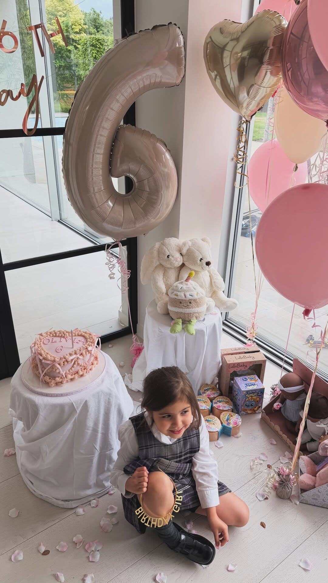 Así fue el íntimo cumpleaños de Olivia, la hija de Enzo Fernández y Valentina Cervantes, en Londres