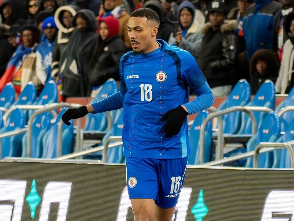 La camiseta titular de Haití (@fhfhaiti)