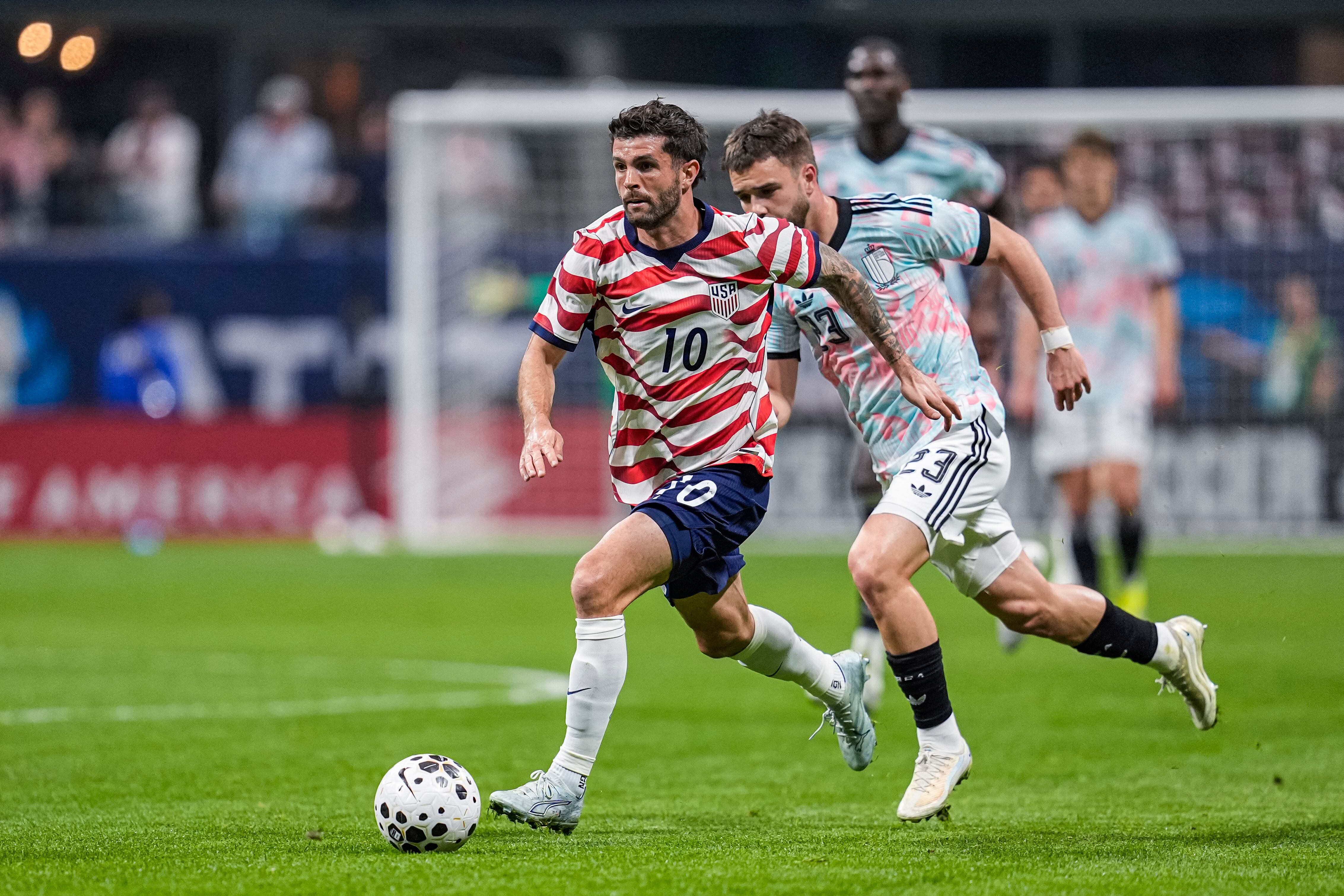 De la mano de su figura Christian Pulisic, la camiseta titular de Estados Unidos (Mandatory Credit: Dale Zanine-Imagn Images)