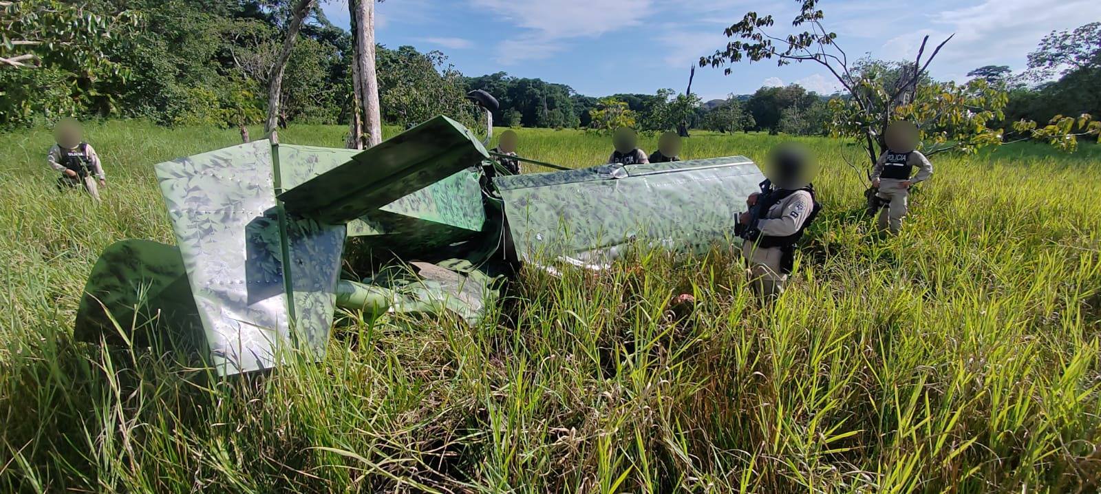 La cooperación antidrogas entre Costa Rica, Estados Unidos, Colombia y Panamá permitió interceptar una aeronave narco en un esfuerzo conjunto de seguridad. (Cortesía: Ministerio de Seguridad Pública)