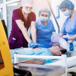 Ayuda ocular estatal para apoyar a los hospitales en situación de apuro ante los recortes federales de Medicaid