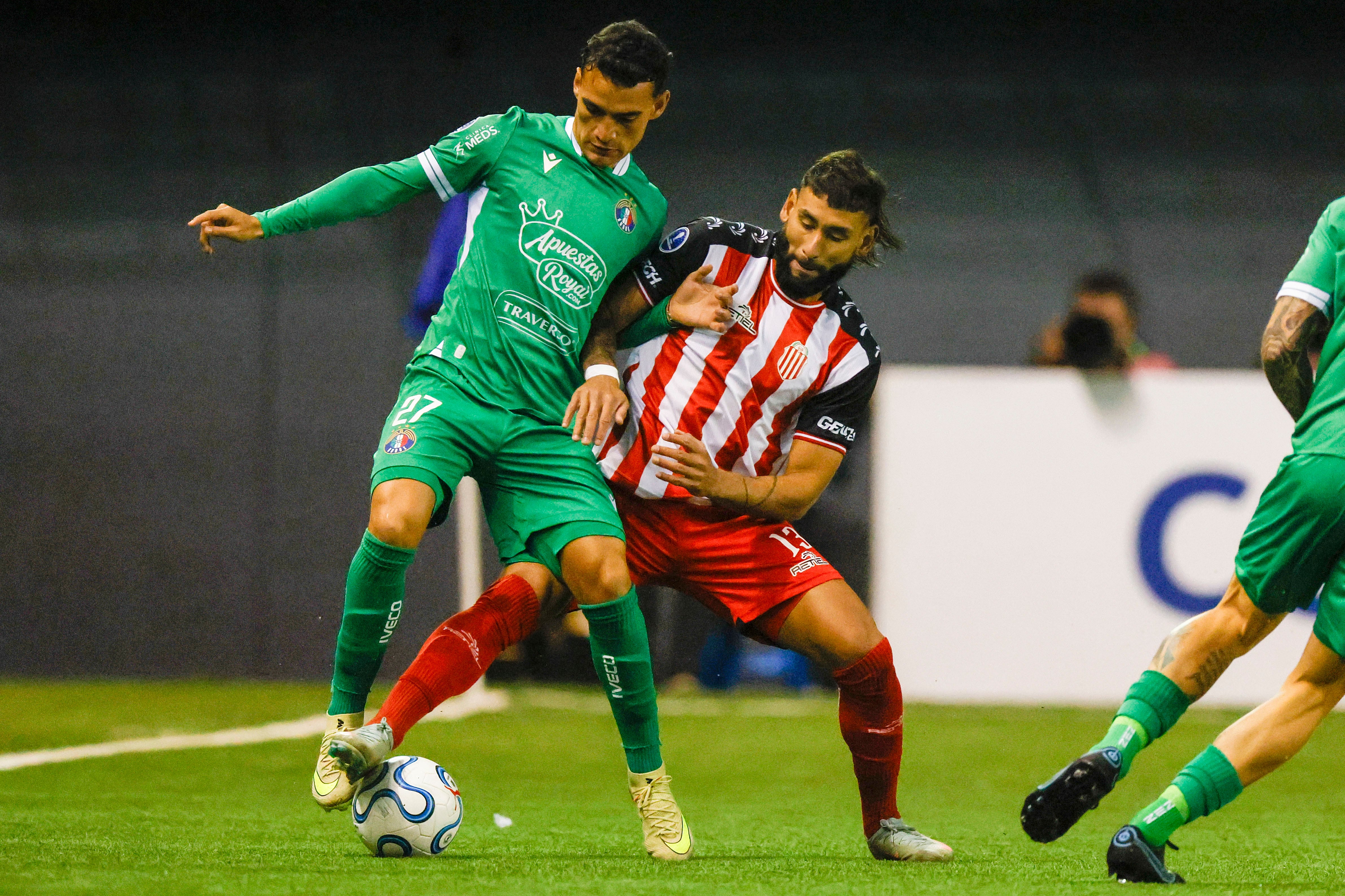 Barracas Central visita a Audax Italiano
(Andrés Pina/Photosport)