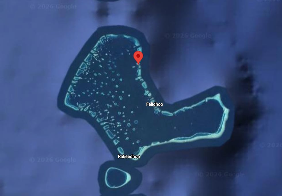 Una captura de pantalla de Google Maps que muestra la ubicación de la isla de Alimathà en el atolón de Vaavu