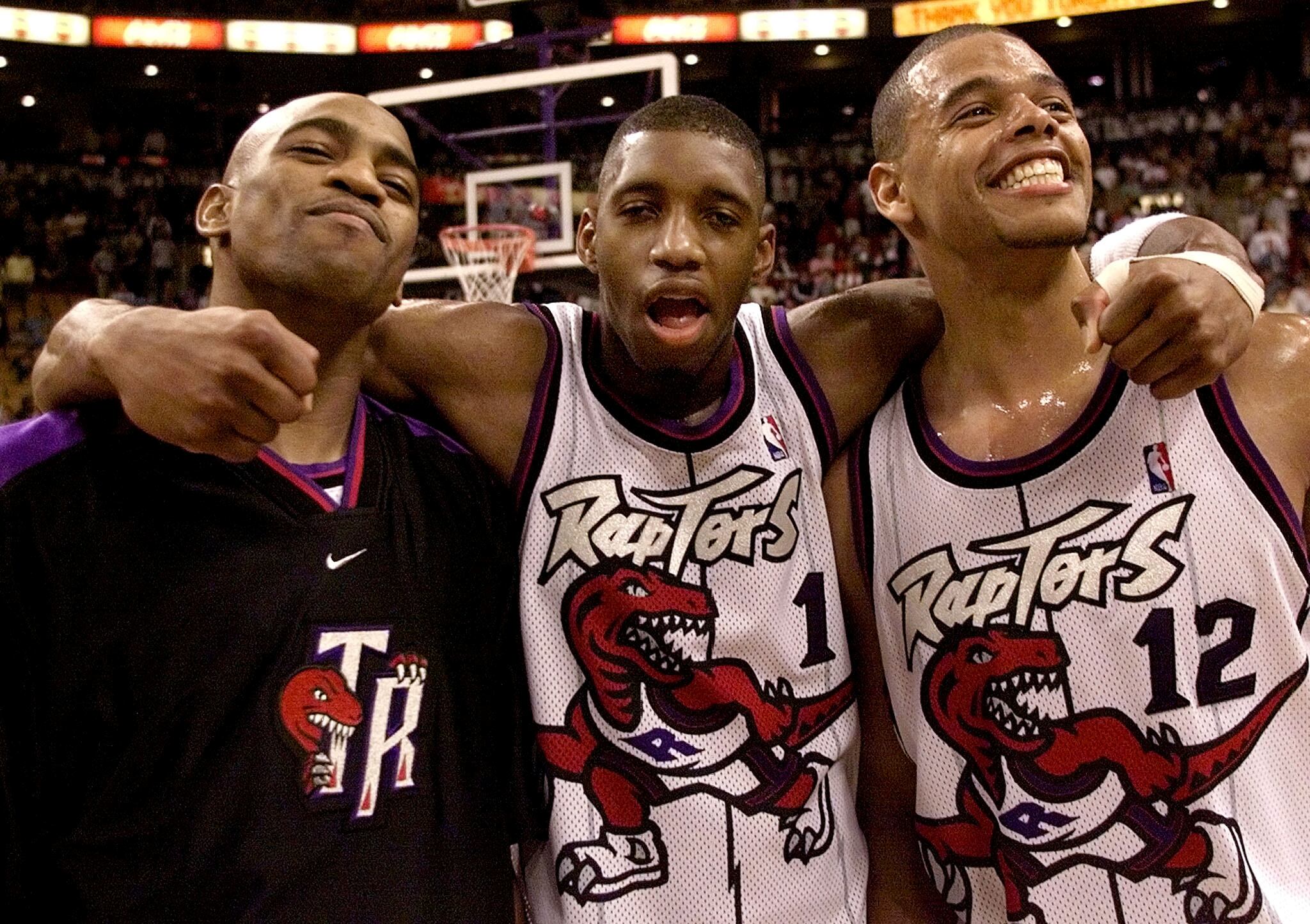 La rivalidad entre Carter y McGrady en los Raptors impulsó el desarrollo de ambos jugadores en la NBA (REUTERS/Andy Clark/file photo)
