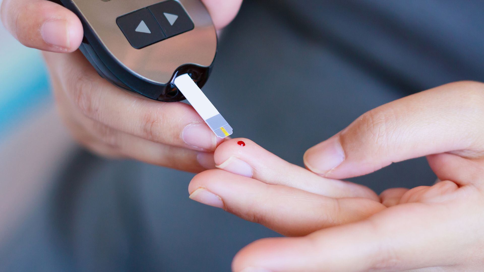 Investigadores lograron que pacientes con diabetes tipo 1 dejaran la insulina tras recibir trasplantes de células beta derivadas de células madre 