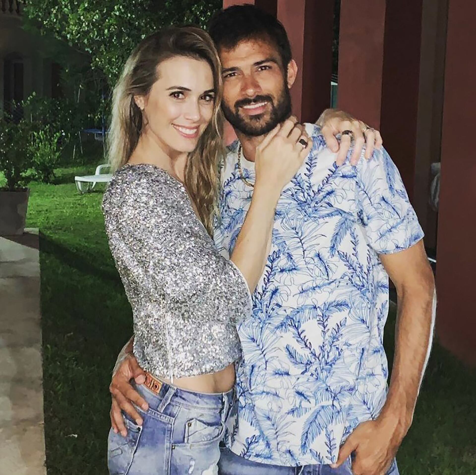 Chechu Bonelli y Darío Cvitanich en una antigua postal familiar