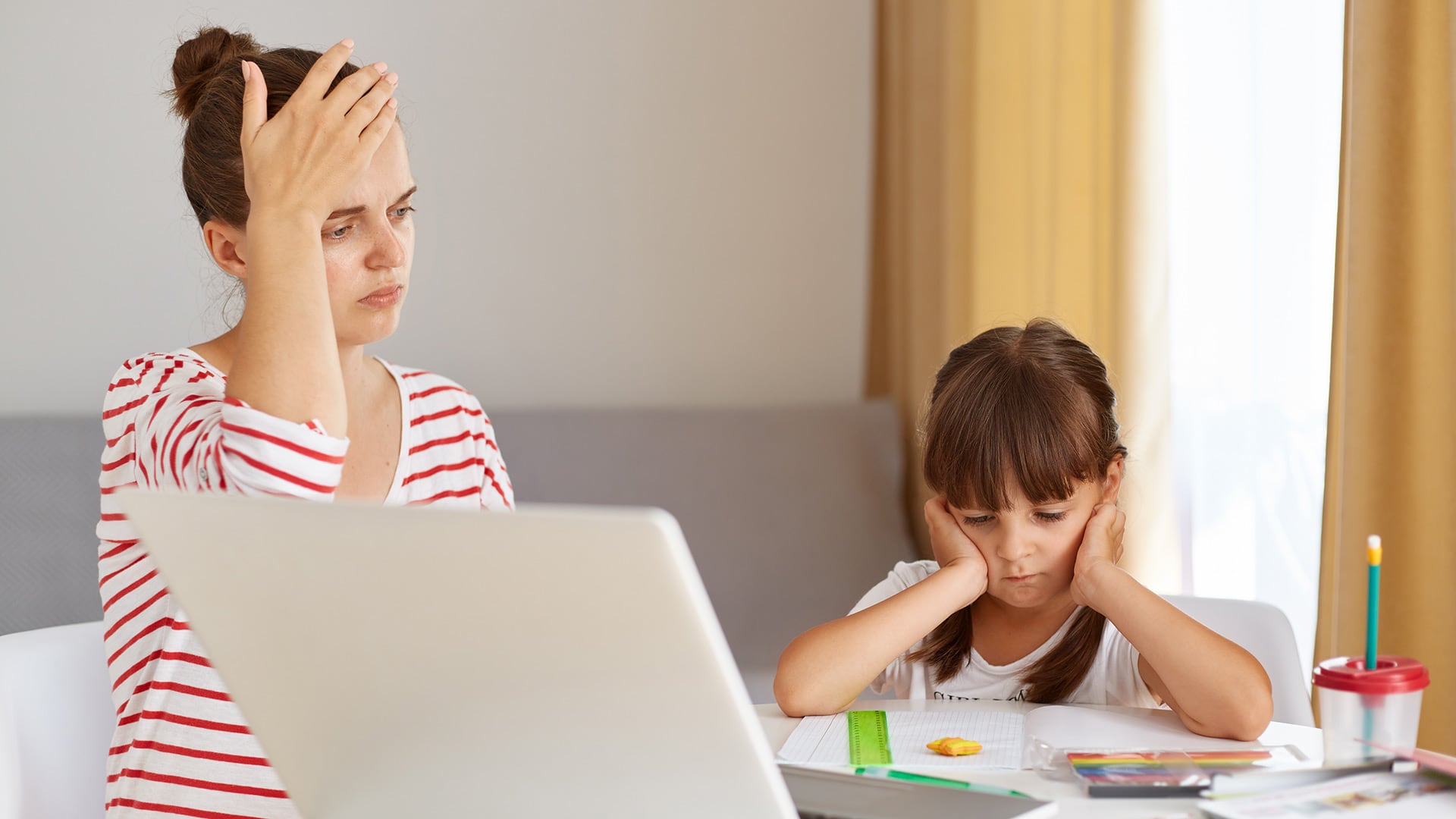 La detección temprana y el acompañamiento adecuado son determinantes para la recuperación y la salud mental materna futura (Freepik)