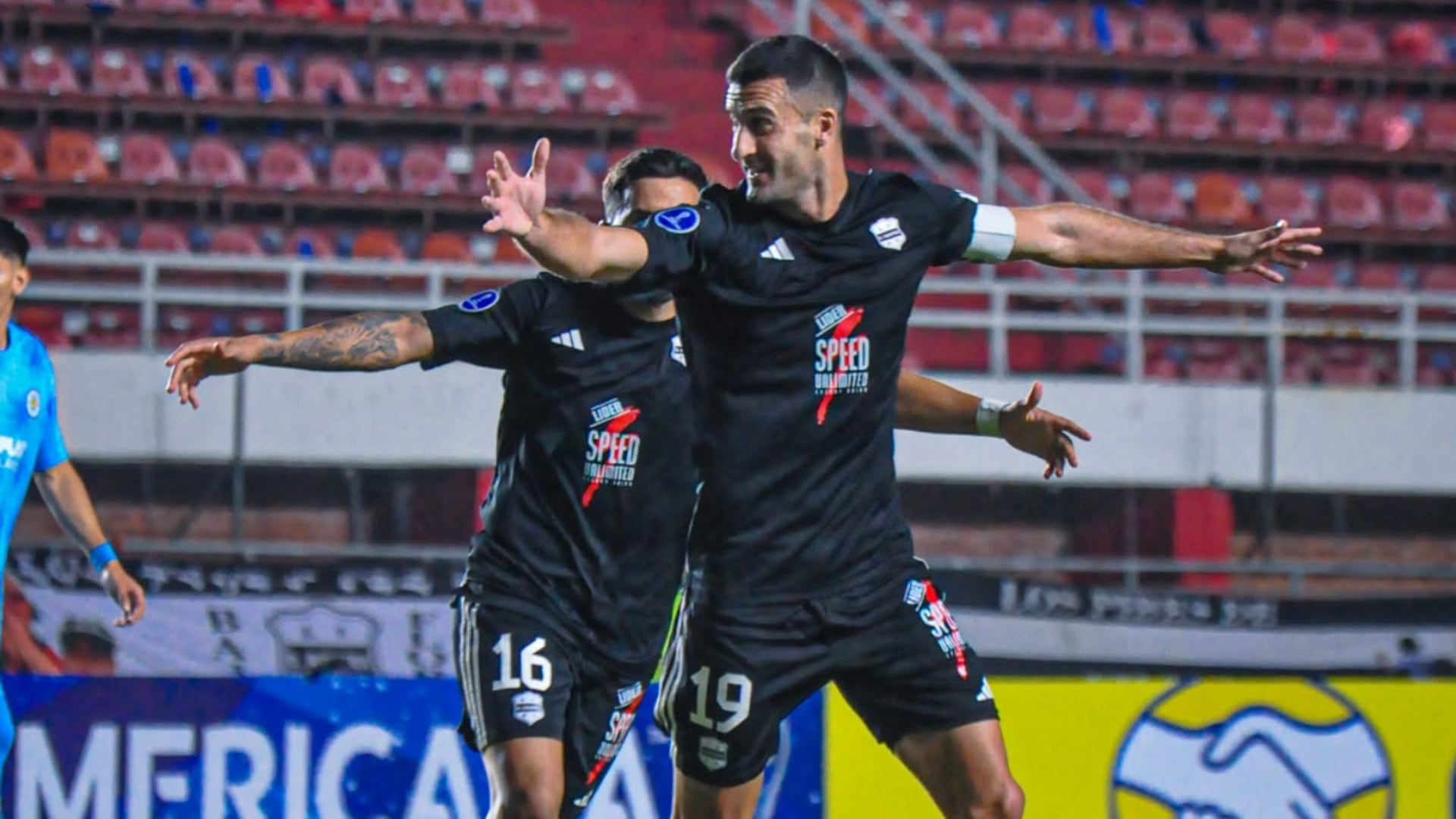 Deportivo Riestra le ganó 2-1 a Montevideo City Torque en su primer choque en el grupo de la Sudamericana (@prensariestra)