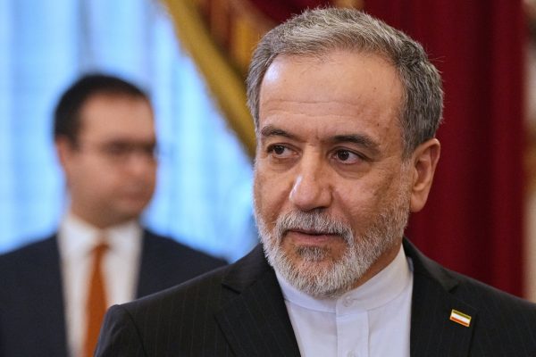 Continúa la incertidumbre por el alto el fuego en Medio Oriente tras los ataques iraníes contra Emiratos Árabes y la escalada en Ormuz