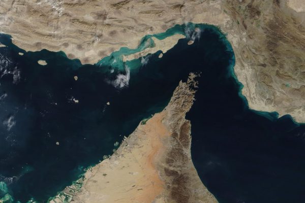 Creció el tráfico por el estrecho de Ormuz tras tocar su menor nivel desde el comienzo de la guerra contra Irán