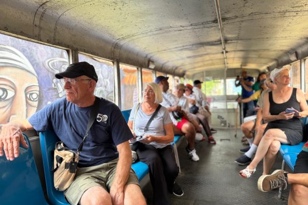 Crucero Volendam arriba al puerto de Acajutla para visitar sitios turísticos en El Salvador